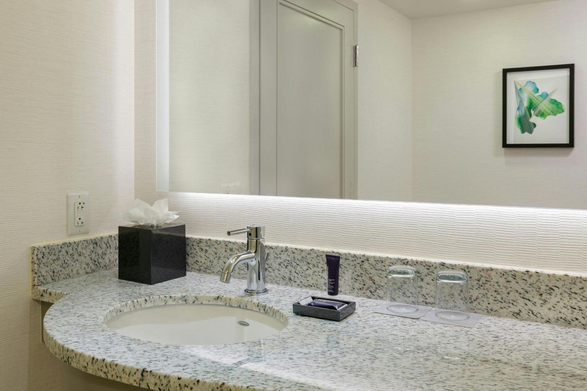 Renaissance Seaport District Hotel Boston